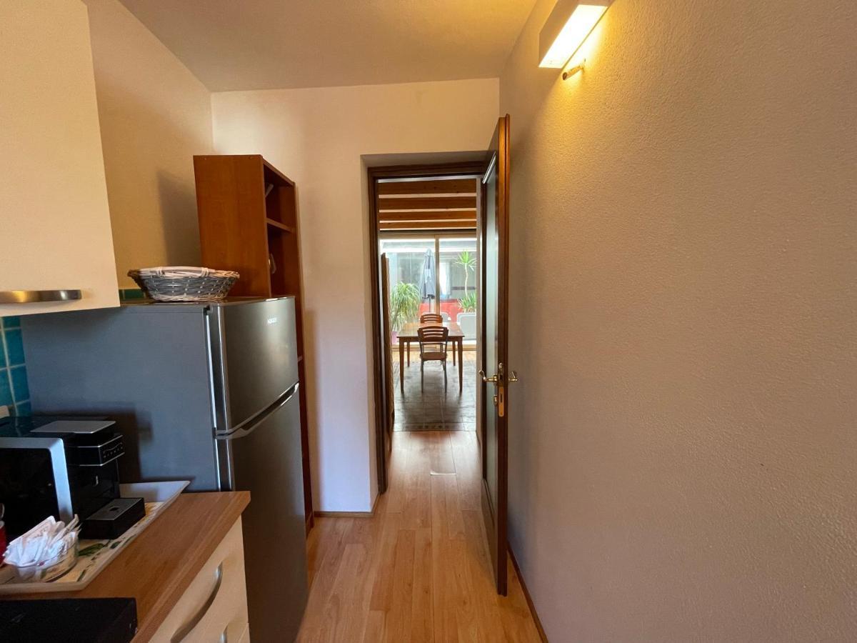 Domo Is Solus - Affittacamere - Living SantʼAntìoco Dış mekan fotoğraf
