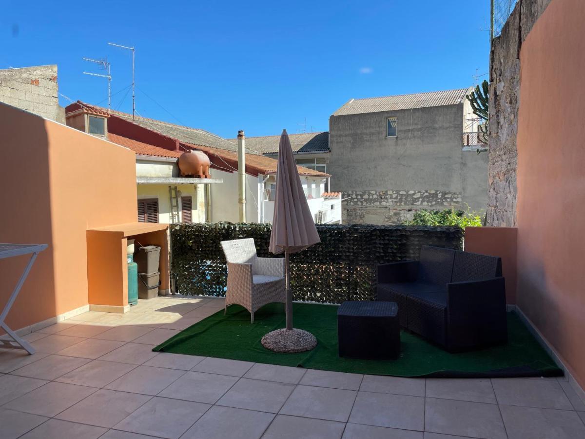 Domo Is Solus - Affittacamere - Living SantʼAntìoco Dış mekan fotoğraf